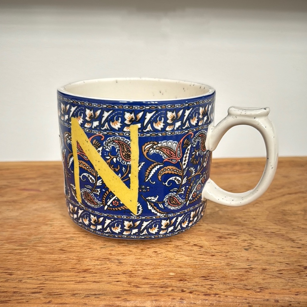 Anthropologie Monogram N Coffee Mug Paisley Leave Thumb Rest Speckled Stoneware